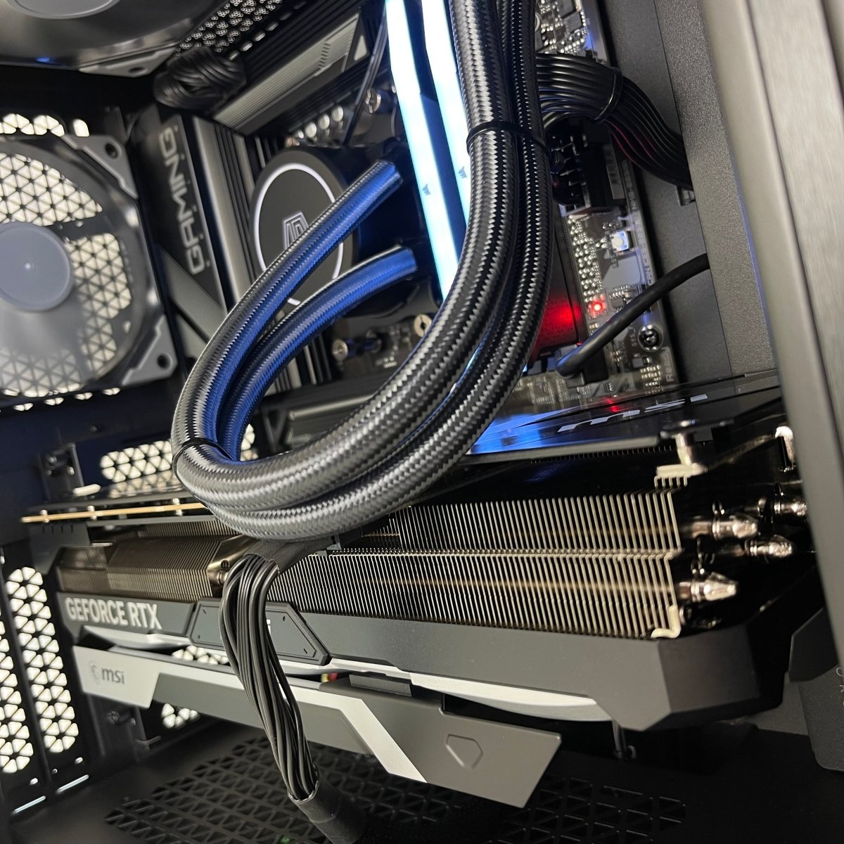 IGaming Ryzen 7 7800X3D | RTX 4080/4090 | 32GB DDR5 Black Assassin Pro