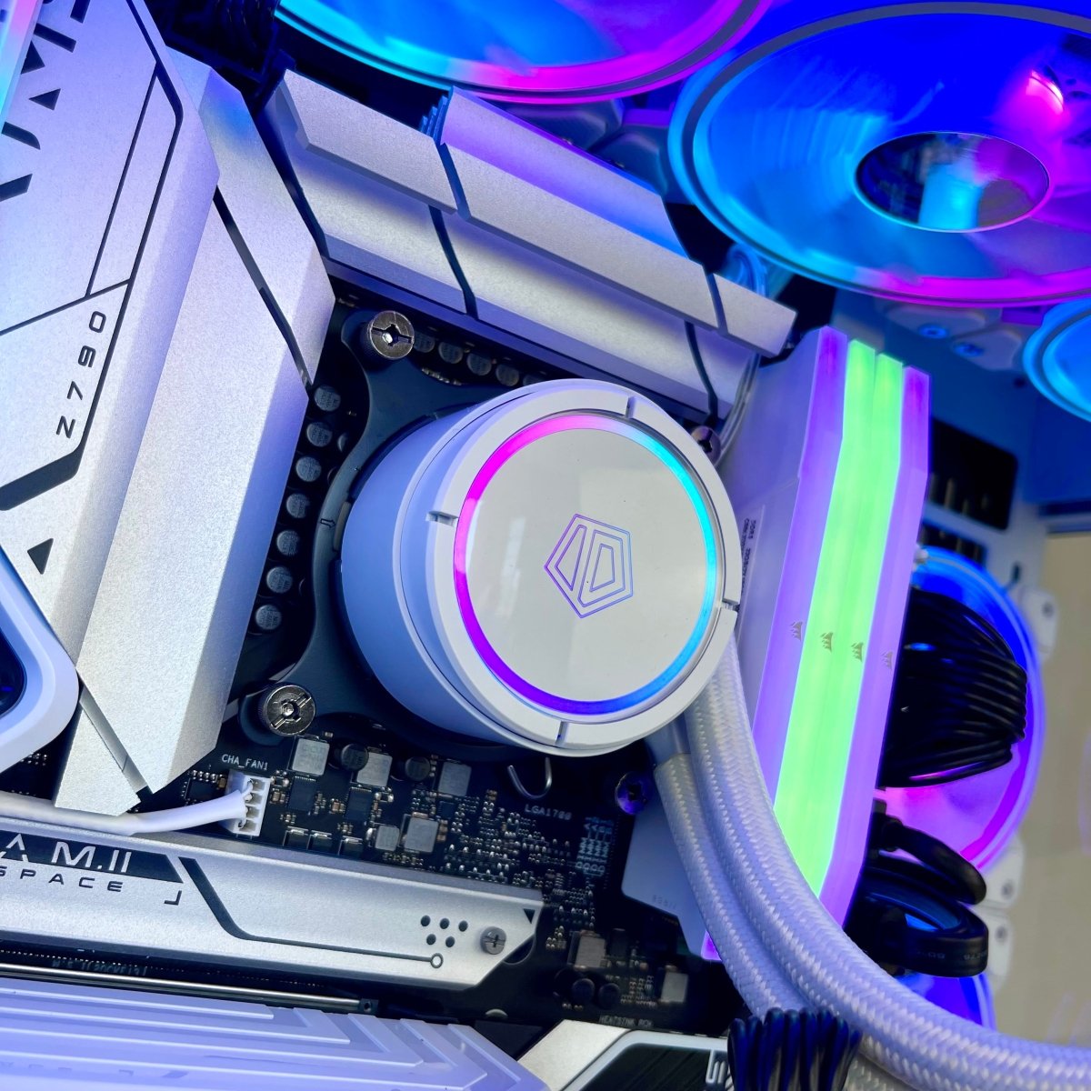 IGaming Intel Core i5/i7 14700KF | RTX 4060-4080 | Hyte Alliance