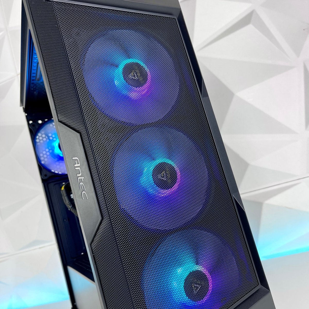 [Big Sale!] IGaming Ryzen 5 7600 | RTX 4060-4070 Ti super | 32GB DDR5 AX61 Elite