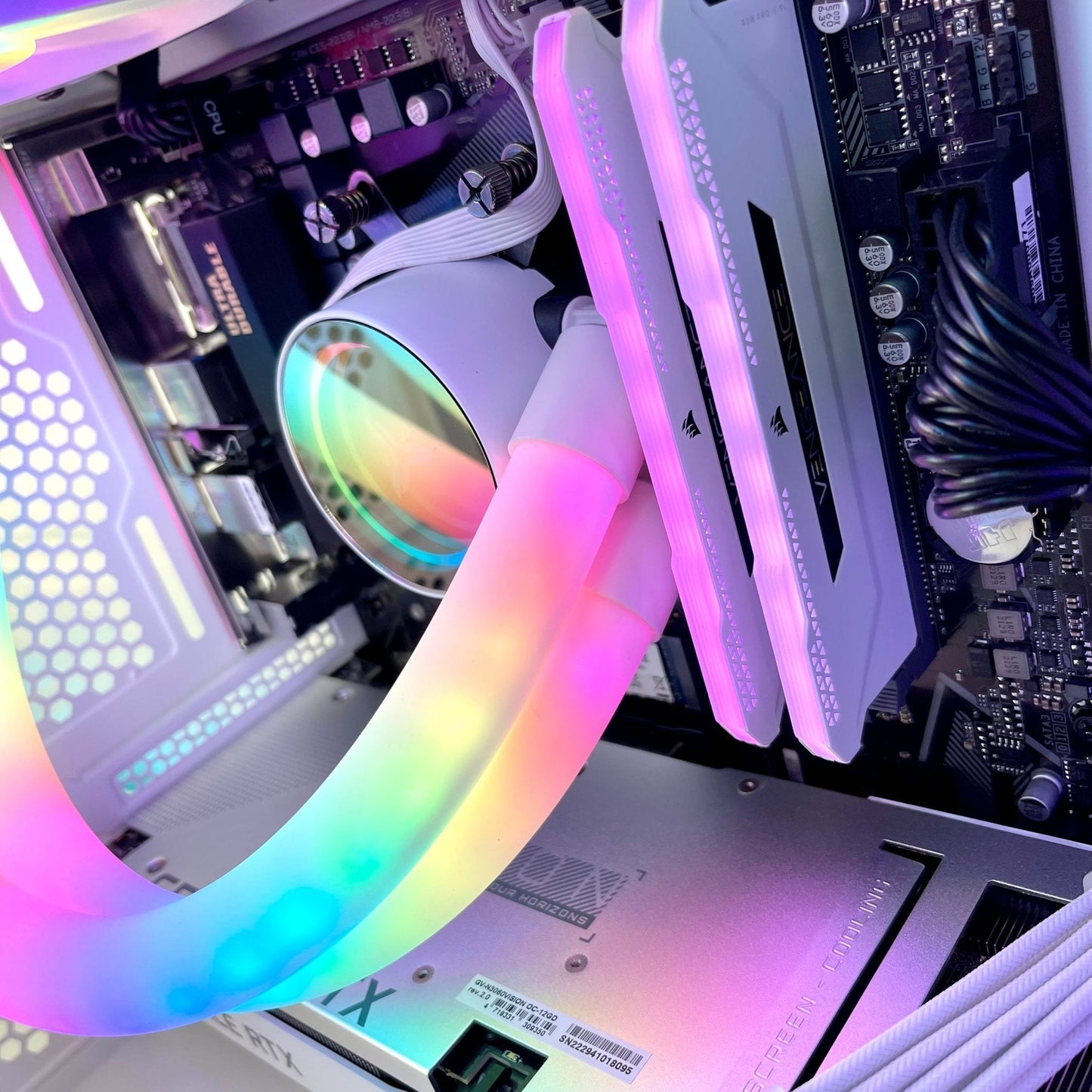 IGaming Intel Core i5 | RTX 4060/4060 Ti | TD300 Crystal White