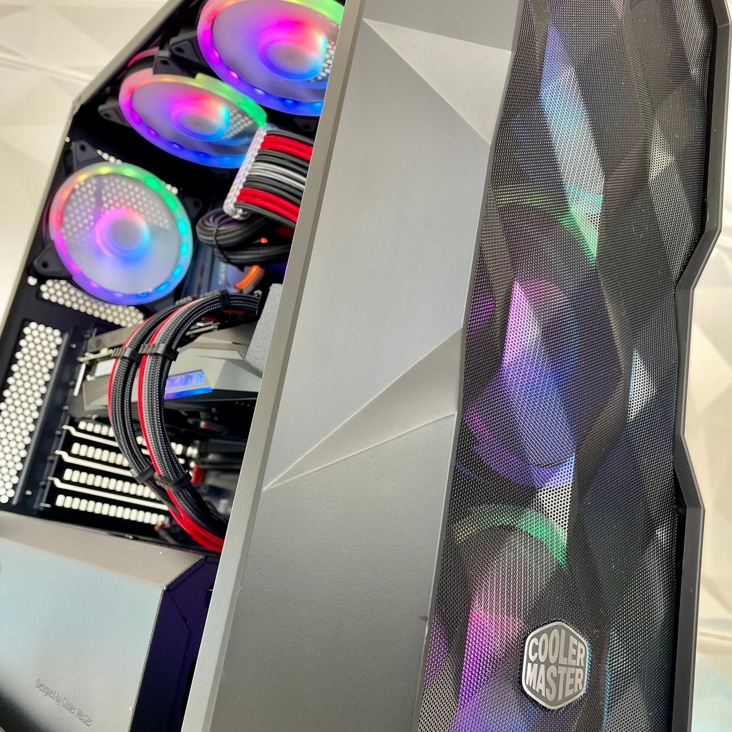 IGaming  Ryzen 7 7700x | RTX 4070 super/RTX 4070 Ti super | CM Crystal